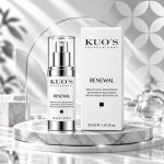 بطری پمپی و جعبهٔ سرم کوئوس پروفشنال Renewal روی زمینهٔ خاکستری